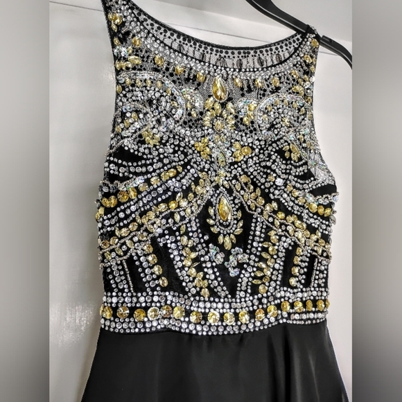 DANCING QUEEN GEM DRESS - Picture 2 of 7